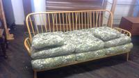 Ercol Vintage Windsor Three Seater Settee of Large Size (5 of 5) Ercol Vintage Windsor Three Seater Settee of Large Size (5 of 5)