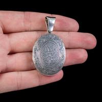 Antique Victorian Floral Locket Sterling Silver c.1880 (6 of 6) Antique Victorian Floral Locket Sterling Silver c.1880 (6 of 6)