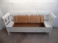 A Lovely White Tulip 3 Seater Antique/Old Pine Kitchen/Hall Box Settle/ Bench (2 of 9) A Lovely White Tulip 3 Seater Antique/Old Pine Kitchen/Hall Box Settle/ Bench (2 of 9)