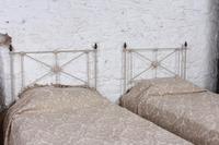 Simple Pair of Single Victorian Iron & Brass no End Beds - Can be Joined (8 of 8) Simple Pair of Single Victorian Iron & Brass no End Beds - Can be Joined (8 of 8)