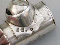 Victorian Novelty Silver Policeman's Bullseye Lantern Vinaigrette by Henry William Dee, London, 1872 (4 of 13) Victorian Novelty Silver Policeman's Bullseye Lantern Vinaigrette by Henry William Dee, London, 1872 (4 of 13)