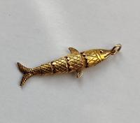 Vintage 18ct Gold Articulated Fish Amulet Pendant (7 of 10) Vintage 18ct Gold Articulated Fish Amulet Pendant (7 of 10)