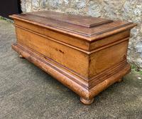 Beautiful 19th Century Blanket Box / Trunk (5 of 6) Beautiful 19th Century Blanket Box / Trunk (5 of 6)