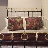 Black Victorian Brass & Iron Bedstead with Brass Circles (7 of 11) Black Victorian Brass & Iron Bedstead with Brass Circles (7 of 11)