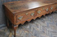 Rare Georgian four drawer dresser base. (13 of 13) Rare Georgian four drawer dresser base. (13 of 13)