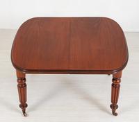 An Early Victorian Mahogany Extending Dining Table (7 of 10) An Early Victorian Mahogany Extending Dining Table (7 of 10)