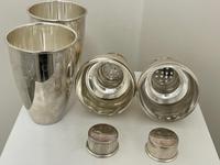 Pair of Decorative Art Deco Style Silver Snowmen Cocktail Shakers (29 of 42) Pair of Decorative Art Deco Style Silver Snowmen Cocktail Shakers (29 of 42)
