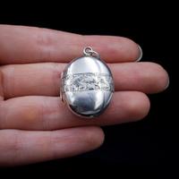 Antique Aesthetic Ivy Sterling Silver Oval Locket Pendant (2 of 10) Antique Aesthetic Ivy Sterling Silver Oval Locket Pendant (2 of 10)