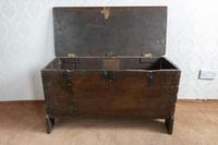 Early 17th Century Oak Plank or Sword Chest (3 of 6) Early 17th Century Oak Plank or Sword Chest (3 of 6)