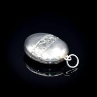 Antique Aesthetic Ivy Sterling Silver Oval Locket Pendant (5 of 10) Antique Aesthetic Ivy Sterling Silver Oval Locket Pendant (5 of 10)