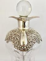 Silver Mounted Glug Glug Decanter London 1898. (2 of 8) Silver Mounted Glug Glug Decanter London 1898. (2 of 8)