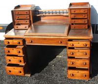 1900's Large Mahogany Dickens Desk with Leather inset (3 of 5) 1900's Large Mahogany Dickens Desk with Leather inset (3 of 5)