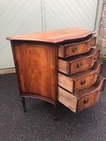 Antique Mahogany Serpentine Chest of Drawers (10 of 11) Antique Mahogany Serpentine Chest of Drawers (10 of 11)