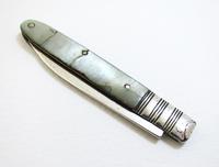 Antique George III c.1800 Small Solid Sterling Silver Mother of Pearl Mop English Georgian Folding Pocket Fruit Penknife (2 of 6) Antique George III c.1800 Small Solid Sterling Silver Mother of Pearl Mop English Georgian Folding Pocket Fruit Penknife (2 of 6)