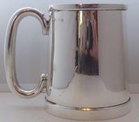 Boxed 1937 1 Pint Tankard Hallmarked Solid Silver Christening Mug William Neale (6 of 9) Boxed 1937 1 Pint Tankard Hallmarked Solid Silver Christening Mug William Neale (6 of 9)
