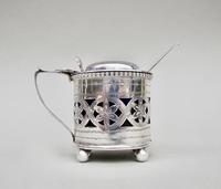 Small Edwardian Silver Mustard Pot by Thomas Hayes, Birmingham 1902 (3 of 6) Small Edwardian Silver Mustard Pot by Thomas Hayes, Birmingham 1902 (3 of 6)