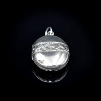 Antique Aesthetic Ivy Sterling Silver Oval Locket Pendant (9 of 10) Antique Aesthetic Ivy Sterling Silver Oval Locket Pendant (9 of 10)