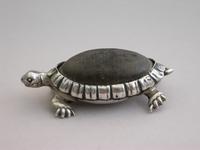 Edwardian Novelty Antique Silver Tortoise Pin Cushion by Saunders & Shepherd, Birmingham, 1906 (2 of 8) Edwardian Novelty Antique Silver Tortoise Pin Cushion by Saunders & Shepherd, Birmingham, 1906 (2 of 8)