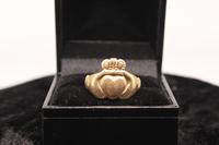 9ct Gold Ring, size R, weighing 4.1g (2 of 5) 9ct Gold Ring, size R, weighing 4.1g (2 of 5)