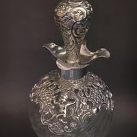 Large Repousse Silver Stopper Collar & Neck Ribbed Crystal Victorian Glug Decanter (3 of 5) Large Repousse Silver Stopper Collar & Neck Ribbed Crystal Victorian Glug Decanter (3 of 5)