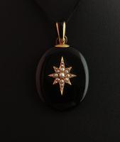 Victorian Onyx Mourning Locket, Seed Pearl Star, 15ct Gold (10 of 12) Victorian Onyx Mourning Locket, Seed Pearl Star, 15ct Gold (10 of 12)
