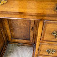 Oak Knee-hole Desk (8 of 9) Oak Knee-hole Desk (8 of 9)