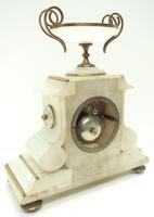 Fine French 8-Day Mantel Clock Alabaster Clock with Ormolu Mounts Striking A Bell (9 of 10) Fine French 8-Day Mantel Clock Alabaster Clock with Ormolu Mounts Striking A Bell (9 of 10)