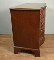 Regency Mahogany Serpentine Chest of Drawers (4 of 11) Regency Mahogany Serpentine Chest of Drawers (4 of 11)