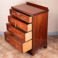 Waring & Gillow Mahogany Chest of Drawers (14 of 18) Waring & Gillow Mahogany Chest of Drawers (14 of 18)