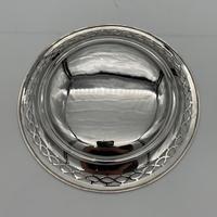 Edwardian Silver Plate Three Tier Cake Stand Fenton Brothers c.1900 (6 of 9) Edwardian Silver Plate Three Tier Cake Stand Fenton Brothers c.1900 (6 of 9)