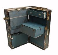 Vintage Steamer Trunk Luggage Case Harrison and Co New York (14 of 28) Vintage Steamer Trunk Luggage Case Harrison and Co New York (14 of 28)