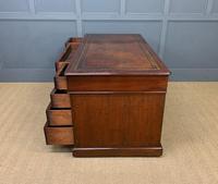 Early Victorian Mahogany Pedestal Desk by M Wilson of London (16 of 16) Early Victorian Mahogany Pedestal Desk by M Wilson of London (16 of 16)