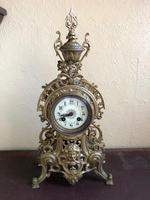 Antique French Gilded Bronze 8 Day Striking Garniture Set / Mantel Clock (7 of 9) Antique French Gilded Bronze 8 Day Striking Garniture Set / Mantel Clock (7 of 9)