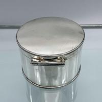 Antique George V Sterling Silver Biscuit Box Edinburgh 1922 Hamilton & Inches (4 of 8) Antique George V Sterling Silver Biscuit Box Edinburgh 1922 Hamilton & Inches (4 of 8)