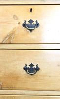 Victorian Antique Pine Chest of Drawers (6 of 10) Victorian Antique Pine Chest of Drawers (6 of 10)