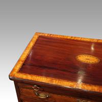 George III Inlaid Kneehole Desk (10 of 17) George III Inlaid Kneehole Desk (10 of 17)