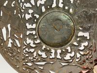 Pair of 19th Century Coalbrookdale Cast Iron Plates c.1880 (5 of 6) Pair of 19th Century Coalbrookdale Cast Iron Plates c.1880 (5 of 6)
