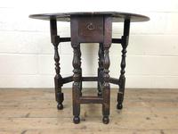 Small 18th Century Gateleg Table (2 of 9) Small 18th Century Gateleg Table (2 of 9)