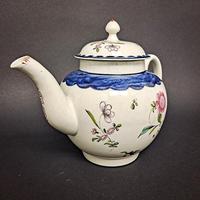 18th Century Liverpool Tea Pot (2 of 6) 18th Century Liverpool Tea Pot (2 of 6)