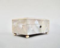 Victorian Large Mother of Pearl Needle Case c.1880 (6 of 9) Victorian Large Mother of Pearl Needle Case c.1880 (6 of 9)