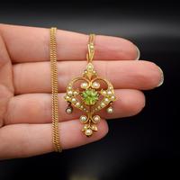 Antique Peridot and Pearl Lavalier 15ct 15K Gold Drop Pendant Necklace and Brooch (5 of 12) Antique Peridot and Pearl Lavalier 15ct 15K Gold Drop Pendant Necklace and Brooch (5 of 12)