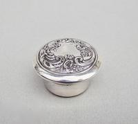 19th Century French Silver Pill Box c.1890 (2 of 5) 19th Century French Silver Pill Box c.1890 (2 of 5)