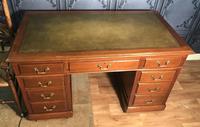 Edwardian Mahogany Pedestal Desk (2 of 4) Edwardian Mahogany Pedestal Desk (2 of 4)