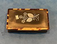 Victorian Horn & Tortoiseshell Snuff Box with Silver Inlay (16 of 16) Victorian Horn & Tortoiseshell Snuff Box with Silver Inlay (16 of 16)