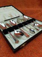 Antique Sterling Silver Hallmarked Cased 5 Spoons & Sugar Tongs 1906 Sheffield W S Savage & Co (2 of 12) Antique Sterling Silver Hallmarked Cased 5 Spoons & Sugar Tongs 1906 Sheffield W S Savage & Co (2 of 12)