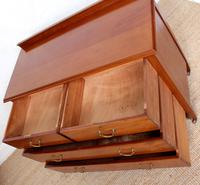Edwardian Mahogany Chest of Drawers (5 of 9) Edwardian Mahogany Chest of Drawers (5 of 9)