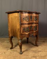 French Walnut Shaped Front Commode Chest (10 of 10) French Walnut Shaped Front Commode Chest (10 of 10)