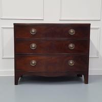 Georgian Bowfront Chest of Drawers c1820 (2 of 6) Georgian Bowfront Chest of Drawers c1820 (2 of 6)