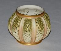 1903 Edwardian Royal Worcester Hand Painted Reticulated Vase, Shape 202 (2 of 5) 1903 Edwardian Royal Worcester Hand Painted Reticulated Vase, Shape 202 (2 of 5)