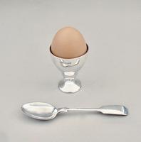 George V Cased Silver Egg Cup & Spoon Set by Henry Williamson Ltd, Birmingham 1911 (5 of 7) George V Cased Silver Egg Cup & Spoon Set by Henry Williamson Ltd, Birmingham 1911 (5 of 7)
